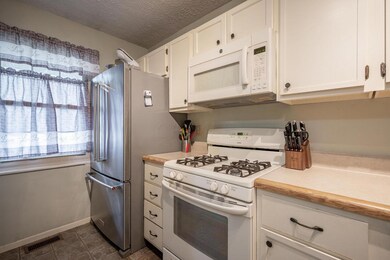 212 Charring Cross Dr-11