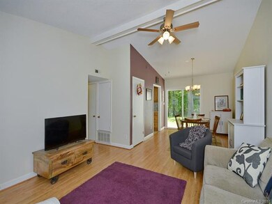 125 Wicklow Dr, Asheville, NC 28806 - photo 4