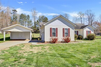 144 Millstone Dr, Statesville, NC 28625 - photo 3