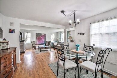 1st floor dining/living area