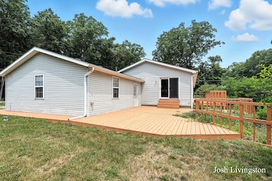 6306 E Carrigan Dr, Newaygo, MI 49337 - photo 3