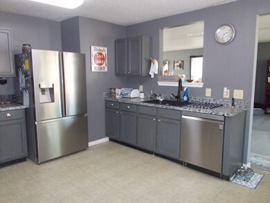 209 Cross Bow St, Sheridan, IN 46069 - photo 6