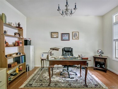 1st level office/den or bedroom