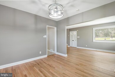 411 Dorchester Ave, Reading, PA 19609 - photo 7