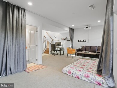 42612 Lisburn Chase Terrace, Chantilly, VA 20152 - photo 7