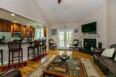 722 Chestnut Trail, Hendersonville, NC 28792 - photo 7