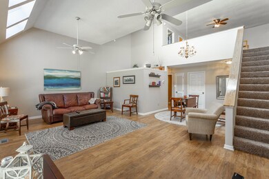 120 Douglas St. HD-28