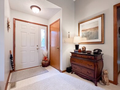 834 Deerfield Rd, Anderson, IN 46012 - photo 7