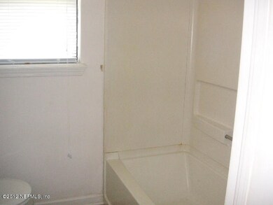 2773 Synhoff Dr W, Jacksonville, FL 32216 - photo 3