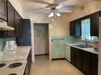 421 Wabash Ave, Mattoon, IL 61938 - photo 5