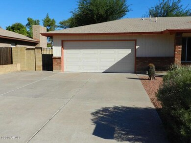 Front - wide driveway