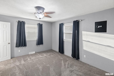 628 Sara Dr, Centralia, IL 62801 - photo 7