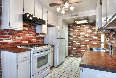Refrigerator, washer, dryer & microwave are includ