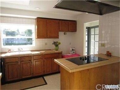Bright Open Kitchen
