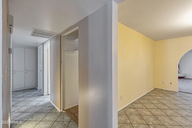 KARIBA HALLWAY