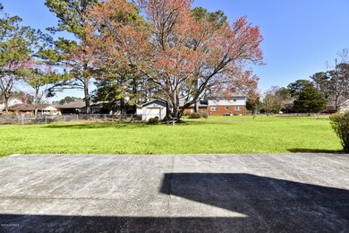 209 Columbia Dr, Jacksonville, NC 28546 - photo 5