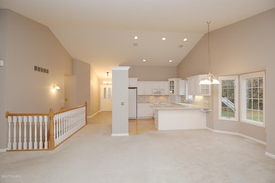 2042 Payton Ln NE unit 51, Grand Rapids, MI 49505 - photo 4