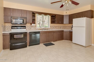 Spacious Kitchen