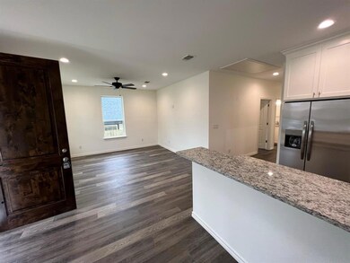 613 W Parnell St, Denison, TX 75020 - photo 2