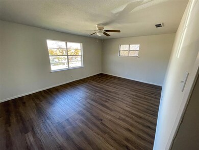 1016 W Gandy St unit 3, Denison, TX 75020 - photo 3