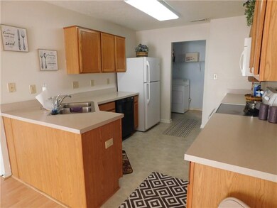 589 Cembra Dr, Greenwood, IN 46143 - photo 5