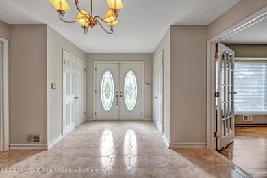 47 W Canadian Woods Rd, Manalapan, NJ 07726 - photo 5