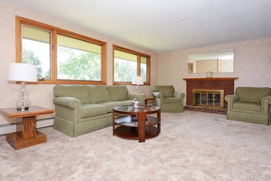 118 Pleasant St, Northborough, MA 01532 - photo 4