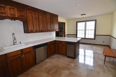 206 S Farr Ave, Andrews, SC 29510 - photo 4