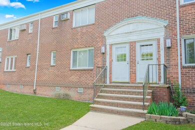 176 Arlo Rd unit A, Staten Island, NY 10301 - photo 2