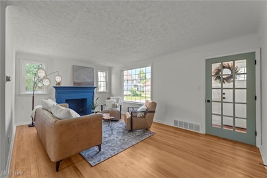 3330 Berkeley Rd, Cleveland, OH 44118 - photo 7