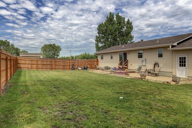 Back Yard 2<|><|>