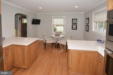 2716 King St, Alexandria, VA 22302 - photo 4