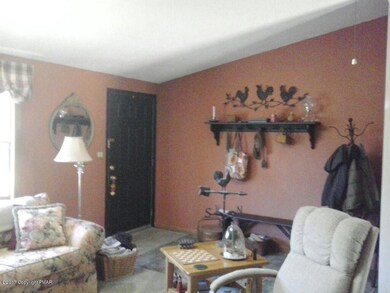 211 Cold Spring Dr, Jim Thorpe, PA 18229 - photo 4