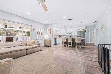 15401 Woodcastle Place, Tampa, FL 33613 - photo 3