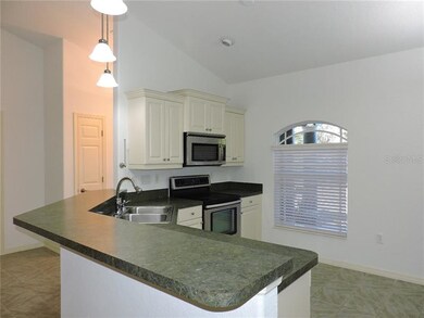 Kitchen - Breakfast Bar