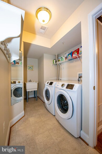 20327 Notting Hill Way, Germantown, MD 20876 - photo 6