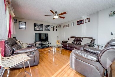 05 - 3449 Jonathan Noble Way-5.jpg