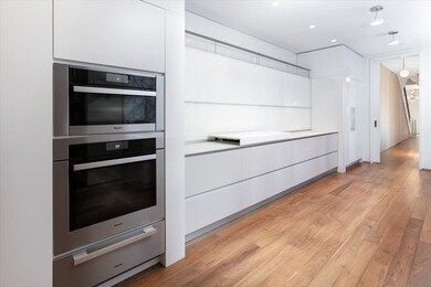 21 Chestnut St, Boston, MA 02108 - photo 6