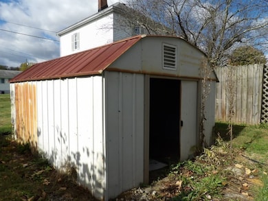 23 4th Ave, Scottdale, PA 15683 - photo 6