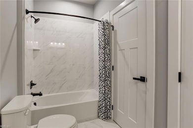 426 Tributary Ln, Carrollton, VA 23314 - photo 6