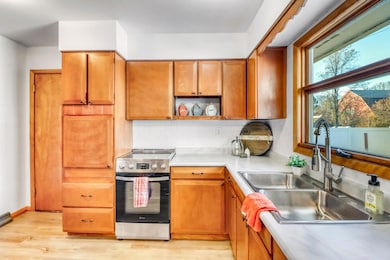 1119 Elm St S, Moorhead, MN 56560 - photo 5