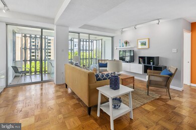 River Park unit N-507, Washington, DC 20024 - photo 2