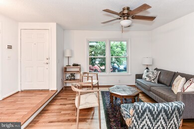 1407 Newport Spring Ct, Reston, VA 20194 - photo 3