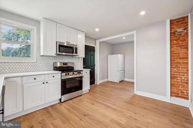 437 W Glenside Ave, Glenside, PA 19038 - photo 3