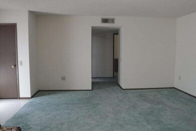 9807 W Wrangler Dr, Sun City, AZ 85373 - photo 7