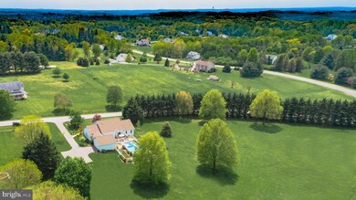 806 Dixon Ave, Sykesville, MD 21784 - photo 3