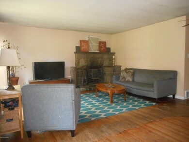 269 Oak Ln, Cresco, PA 18326 - photo 7