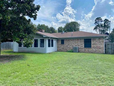 240 Hickerson Ave, Wake Village, TX 75501 - photo 4