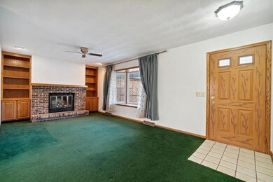 740 E Holly Rd, Beloit, WI 53511 - photo 7