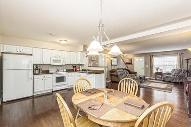 Kitchen, Eating Area